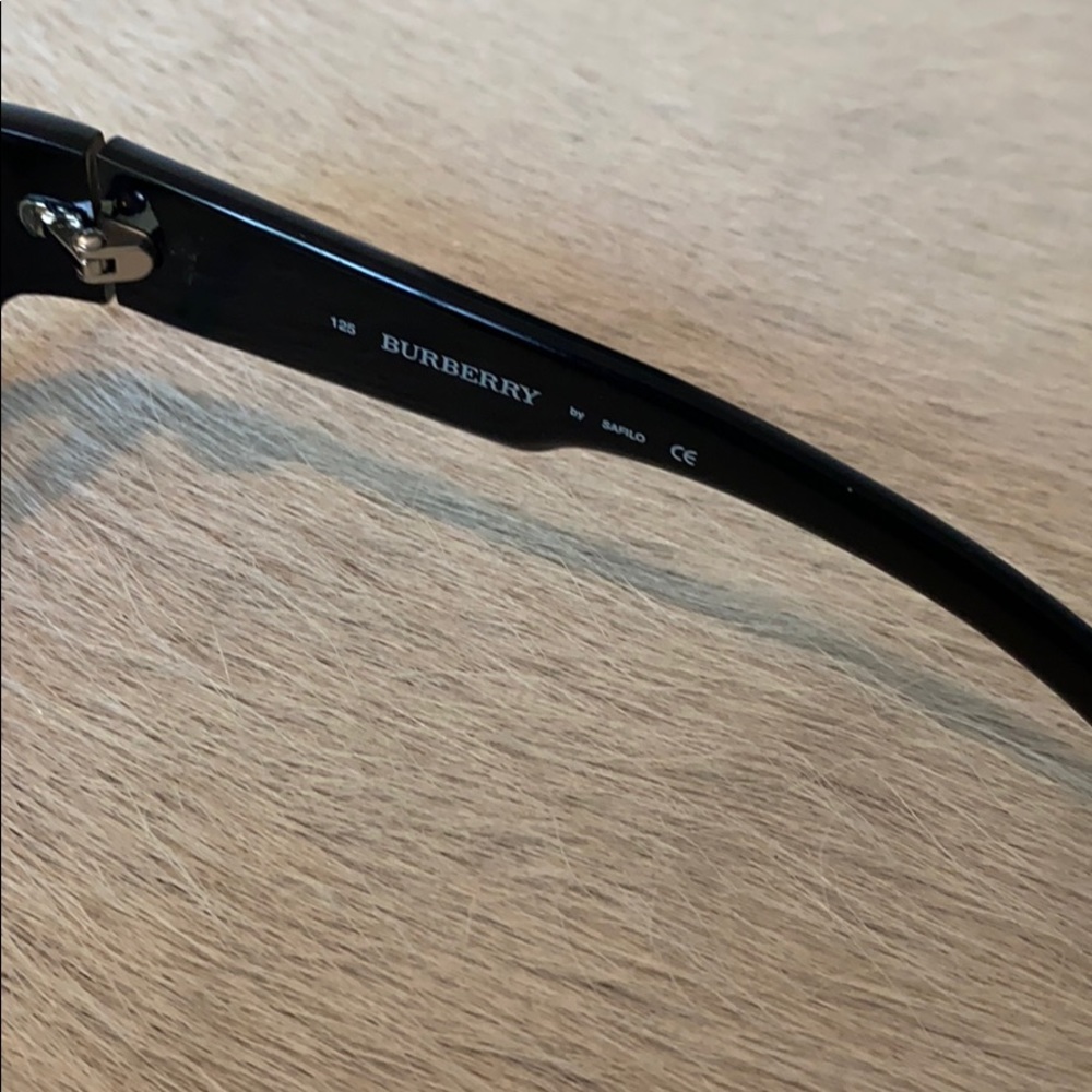 Burberry glasses - Picture 2 of 3